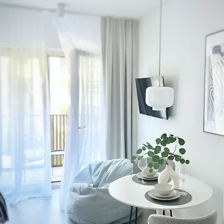 Kwintesencja Wygody W Centrum By Apartamenty Na Dni Wroclaw Apartment Wroclaw